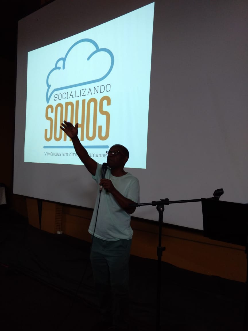 Divulgação do Livro do Projeto Socializando Sonhos: Vivências em Direitos Humanos