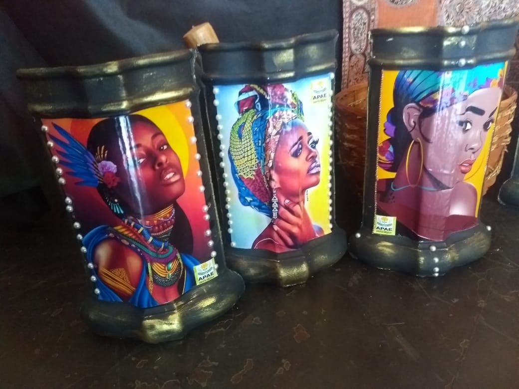Primeira Mostra Cultural Africana, Afro-Brasileira e Indígena das escolas do Núcleo Regional de Educação de Loanda.